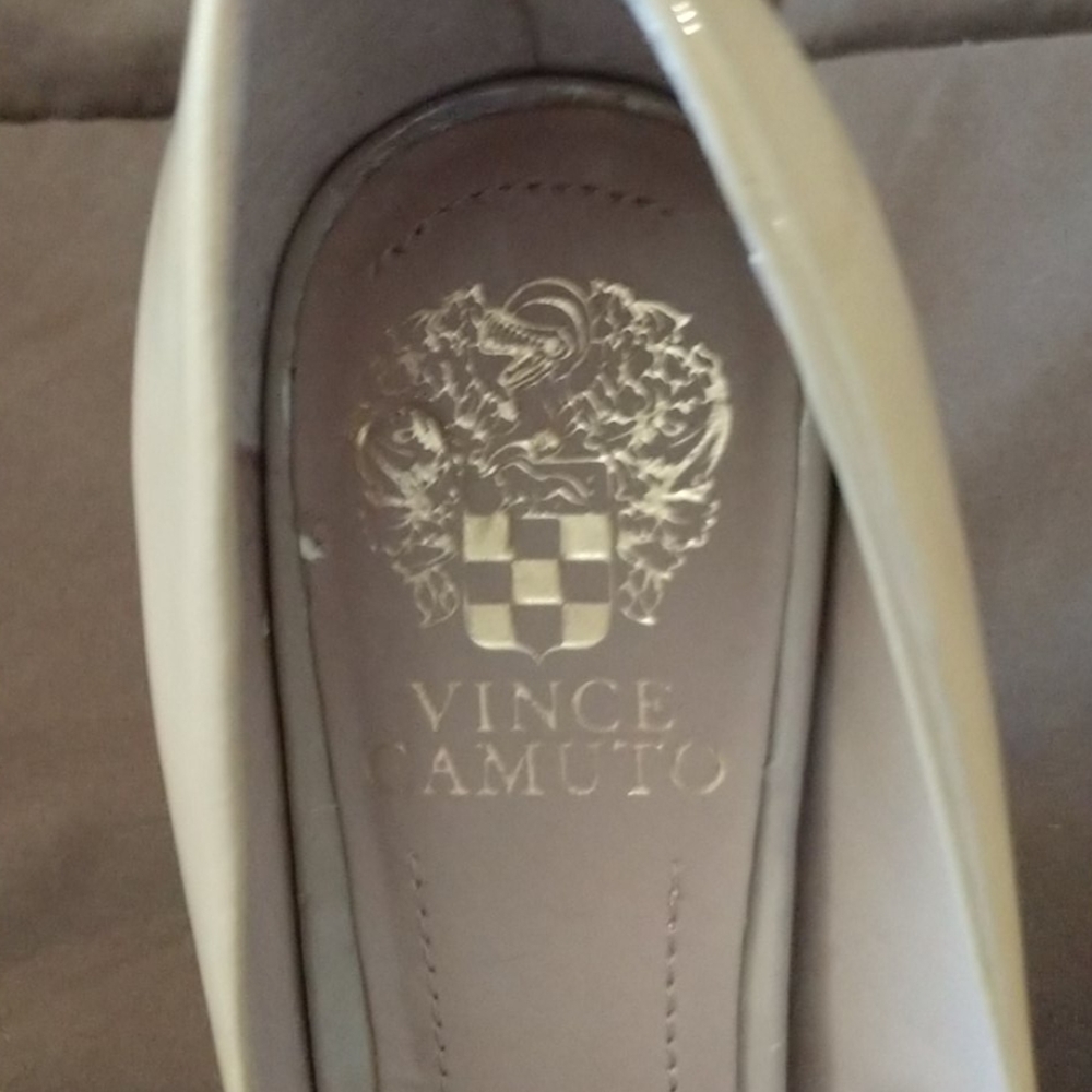 Vince Camuto Pumps size 7.5M